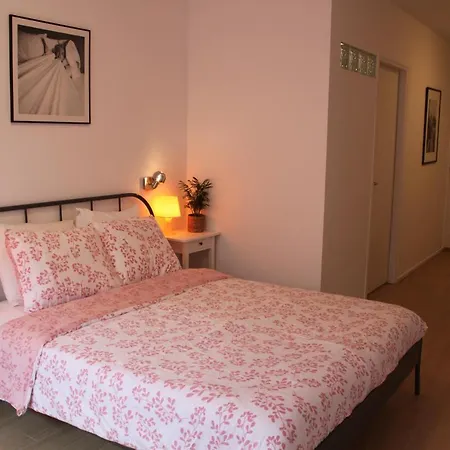 Bed & Kersenbloesem Apartment Nijswiller