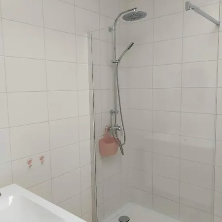 Bed & Kersenbloesem * Nijswiller