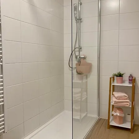 Bed & Kersenbloesem Apartment *