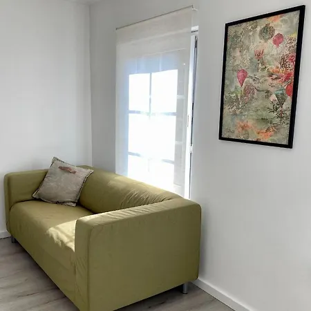 Apartment Bed & Kersenbloesem