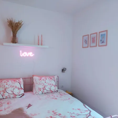 Appartement Bed & Kersenbloesem